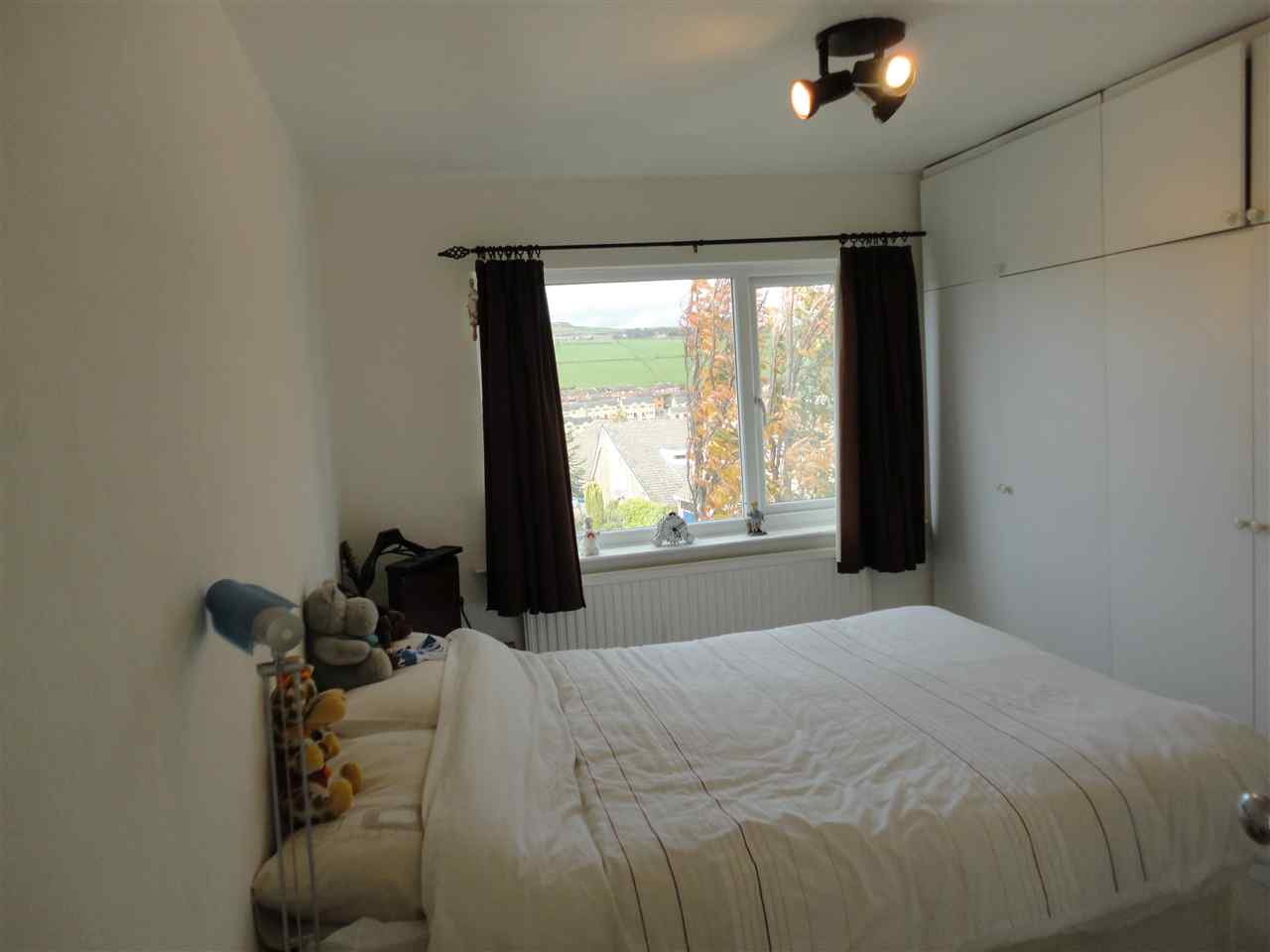 resized-2349823-6 Laithe Avenue Bed 2.JPG